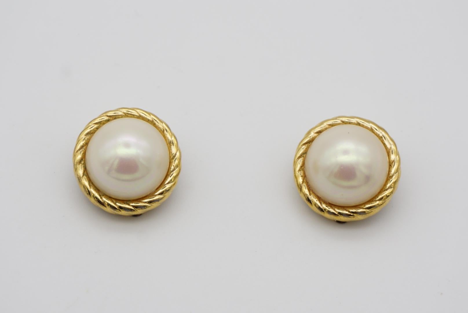 Christian Dior Vintage 1980s Large Round White Pearl Twist Gold Clip Earrings For Sale 1