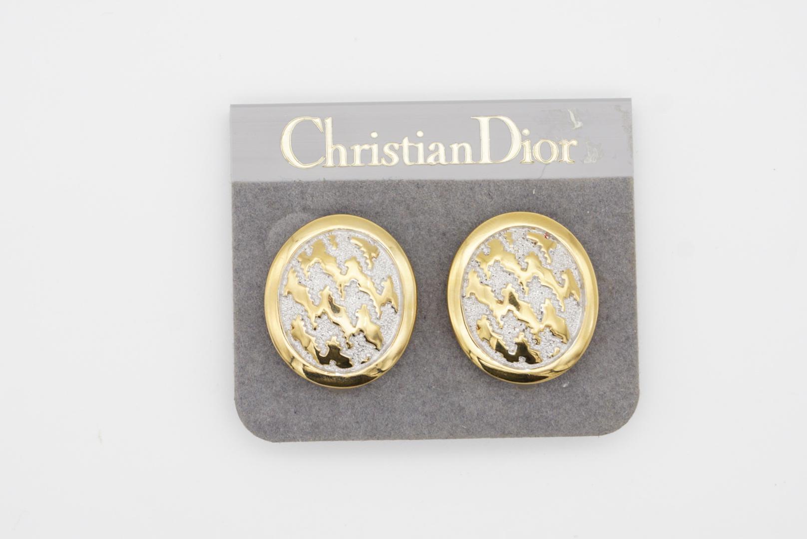 Christian Dior Vintage 1980s Large Silver Ripple Oval Glow Gold Clip Earrings For Sale 1