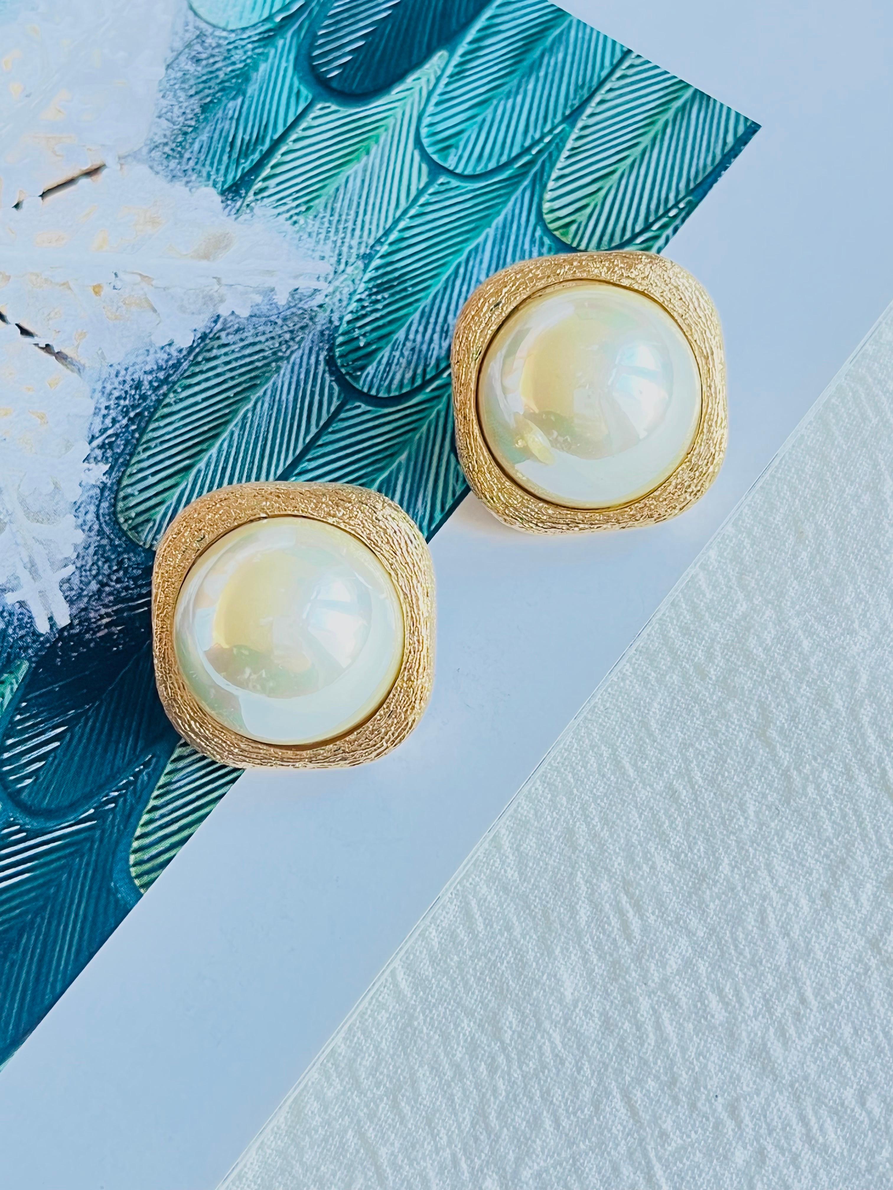 Art Deco Christian Dior Vintage 1980s Large Square Cube White Round Pearl Clip Earrings