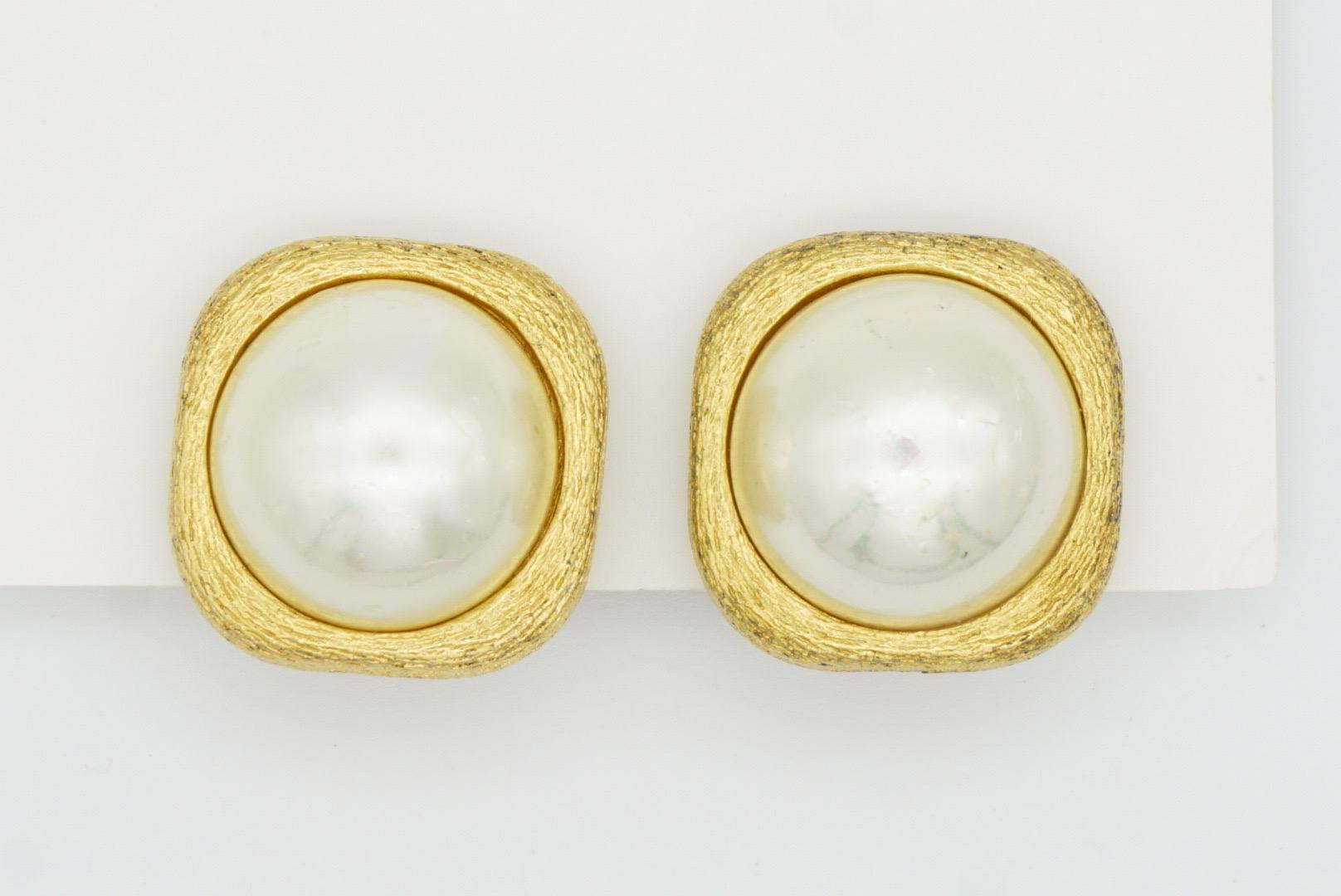 Christian Dior Vintage 1980s Large Square Cube White Round Pearl Clip Earrings 2