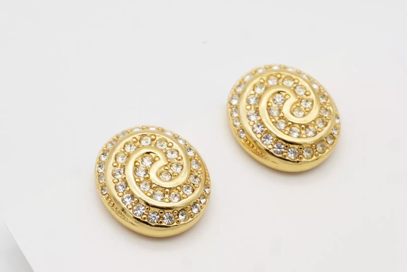 Christian Dior Vintage 1980er Jahre Großer Wirbel Oval Klarkristalle Gold Clip-Ohrringe im Angebot 11