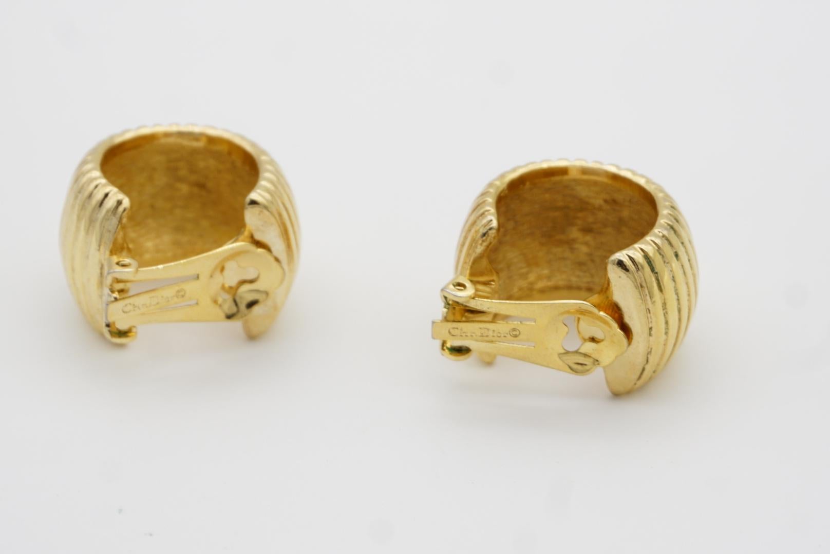 Christian Dior Vintage 1980s Large Texture Shell Half Dome Circle Clip Earrings 5