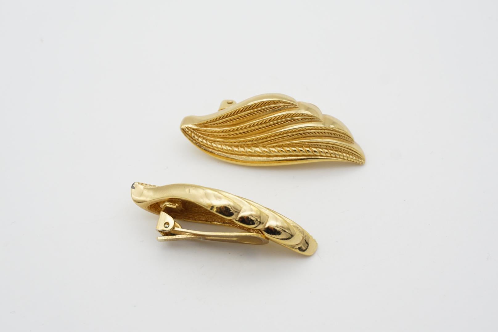Christian Dior Vintage 1980s Large Textured Wing Leaf Fire Gold Clip Earrings For Sale 1