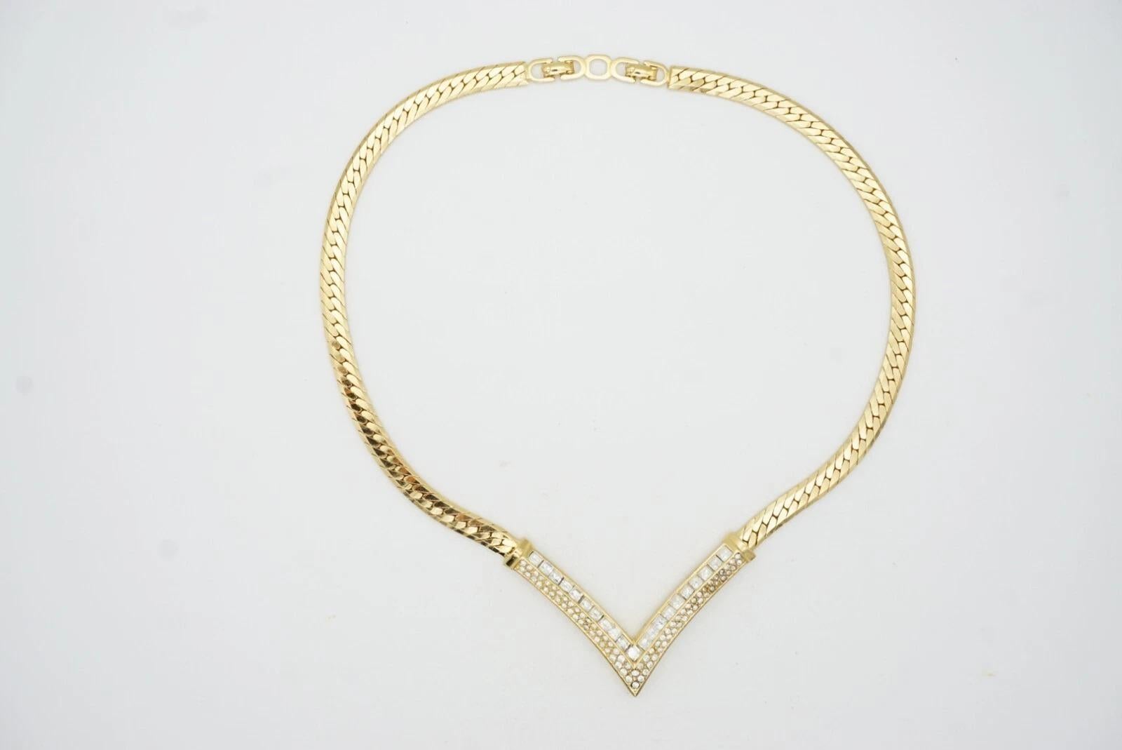 Christian Dior Vintage anni '80 Collana con ciondolo a triangolo grande e cristalli quadrati in vendita 8