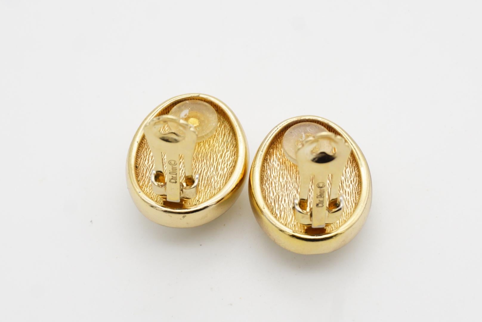 Christian Dior Vintage 1980s Large White Glossy Oval Pearl Chunky Clip Earrings For Sale 9