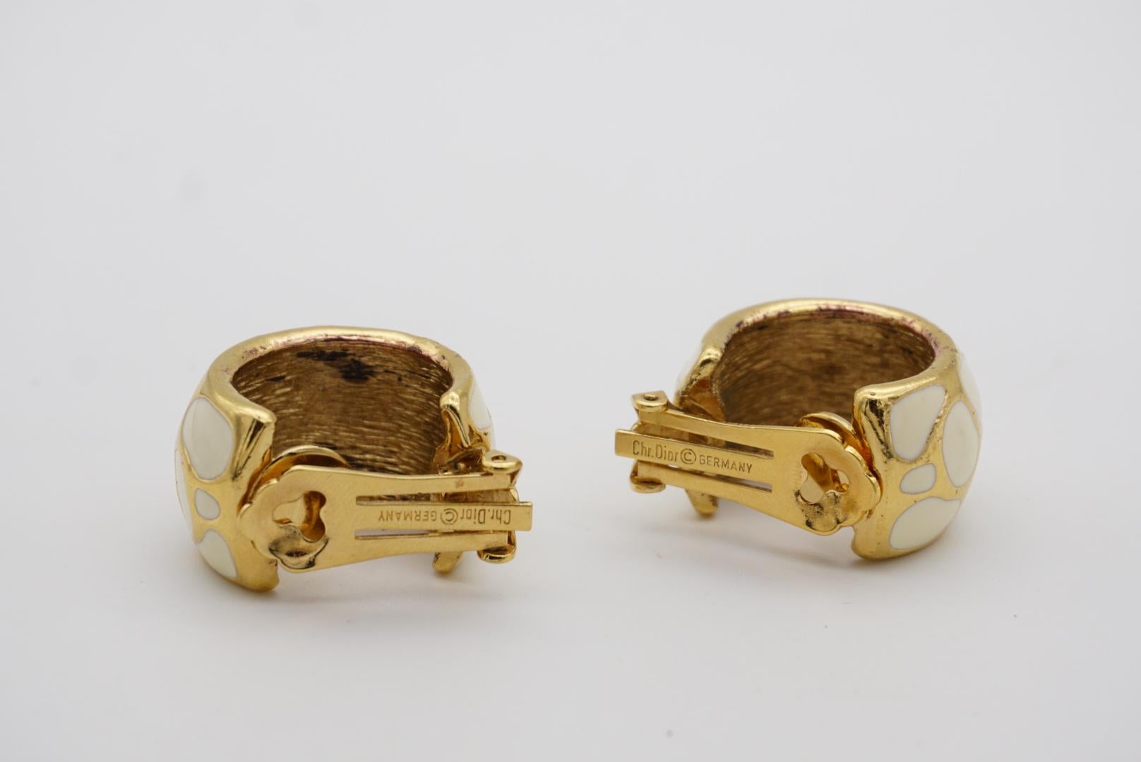Christian Dior Vintage 1980s Large White Leopard Enamel Hoop Dome Clip Earrings 5