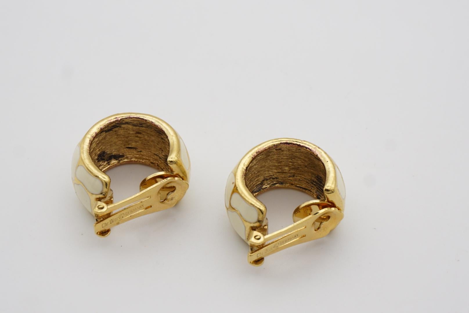 Christian Dior Vintage 1980s Large White Leopard Enamel Hoop Dome Clip Earrings 6