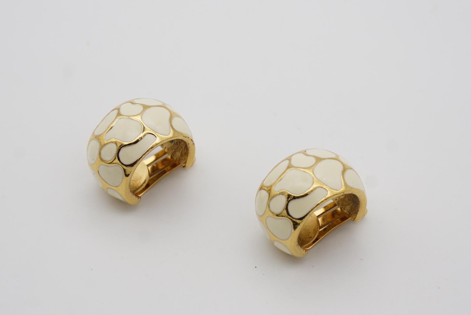 Christian Dior Vintage 1980s Large White Leopard Enamel Hoop Dome Clip Earrings 3
