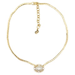Christian Dior Vintage 1980er Jahre Halskette mit großem weißem ovalem Perlen-Kristall-Anhänger