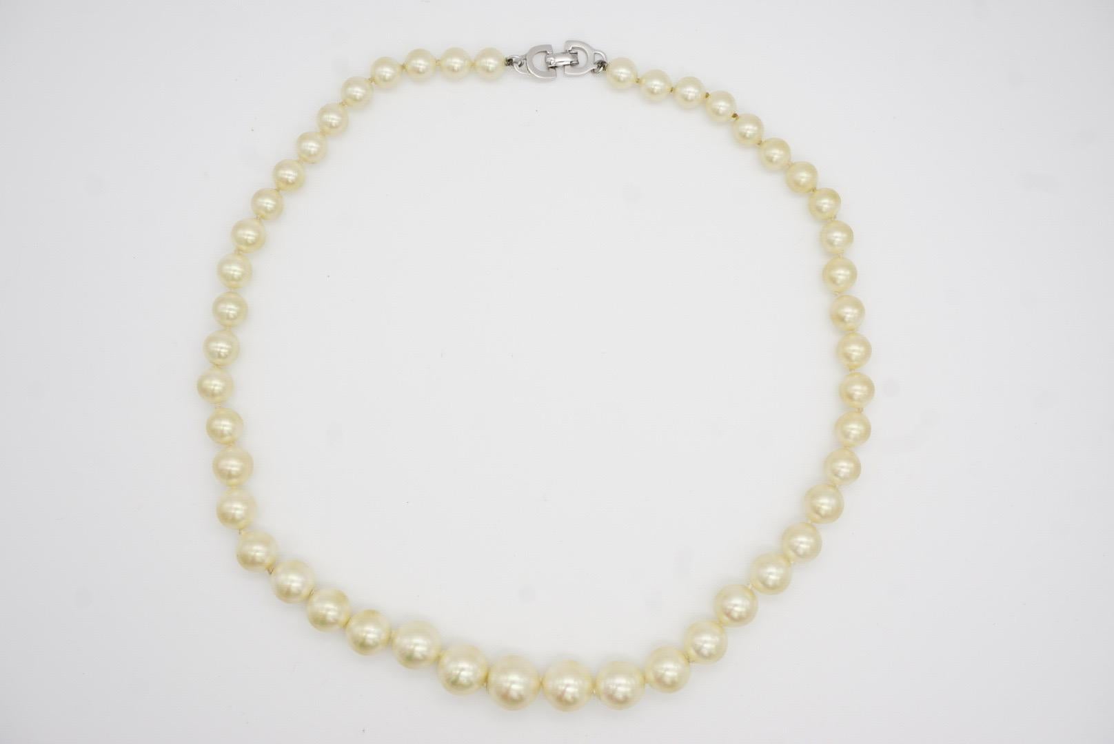 Christian Dior, collier vintage des années 1980, larges perles rondes et perles avec logo en vente 6