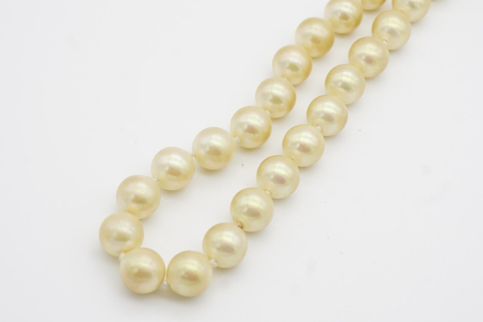 Christian Dior, collier vintage des années 1980, larges perles rondes et perles avec logo en vente 7