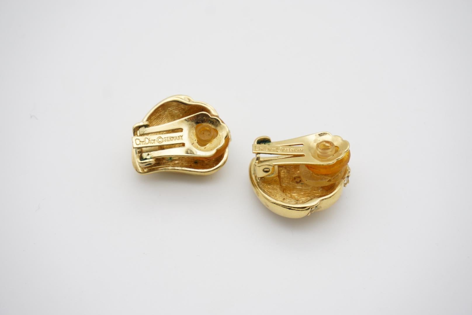 Christian Dior Vintage 1980s Leaf Love Crystals Modernist Gold Clip On Earrings For Sale 4