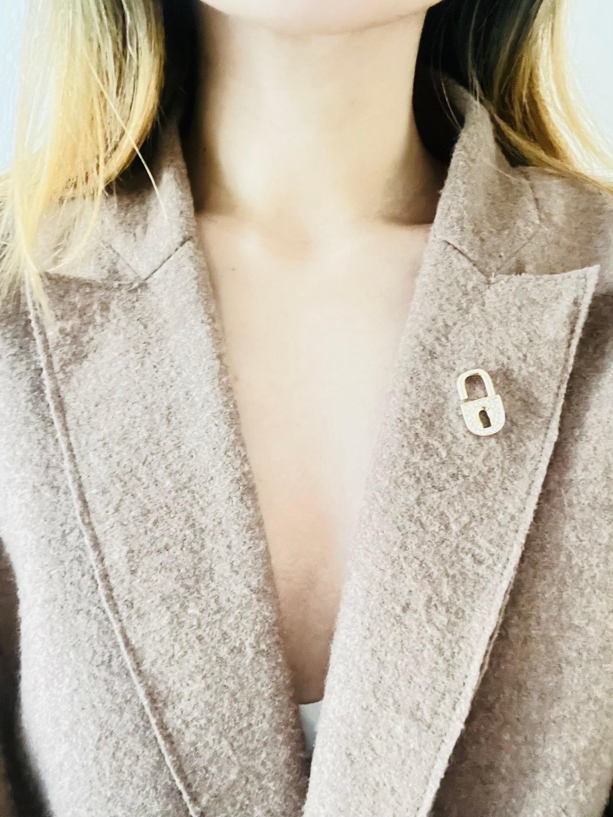 Christian Dior Vintage 1980s Logo CD Crystals Padlock Key Retro Gold Pin Brooch 2