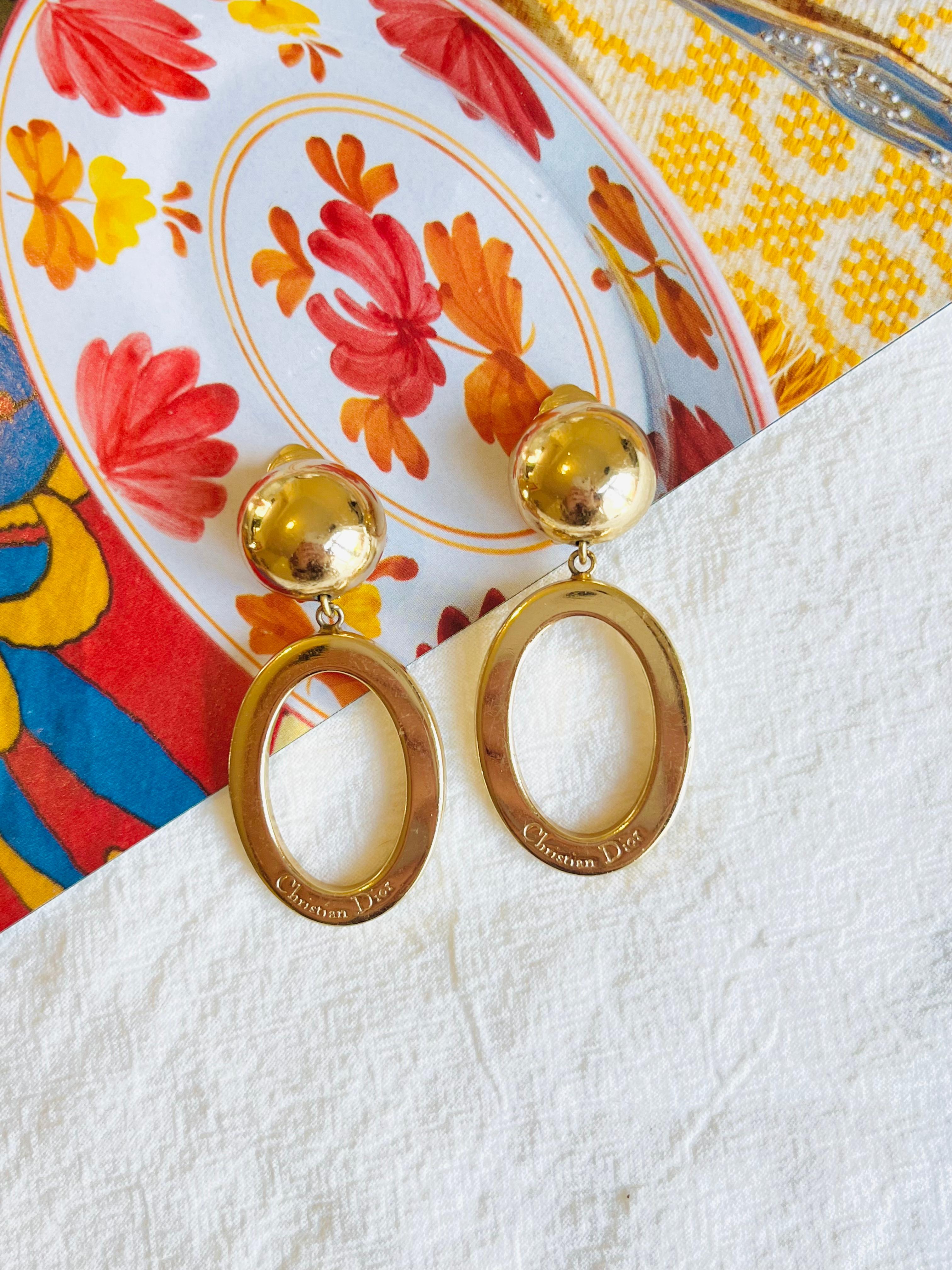 Christian Dior Vintage Años 80 Logo Ovalado Largo Pendientes de Clip con Caída en venta 1