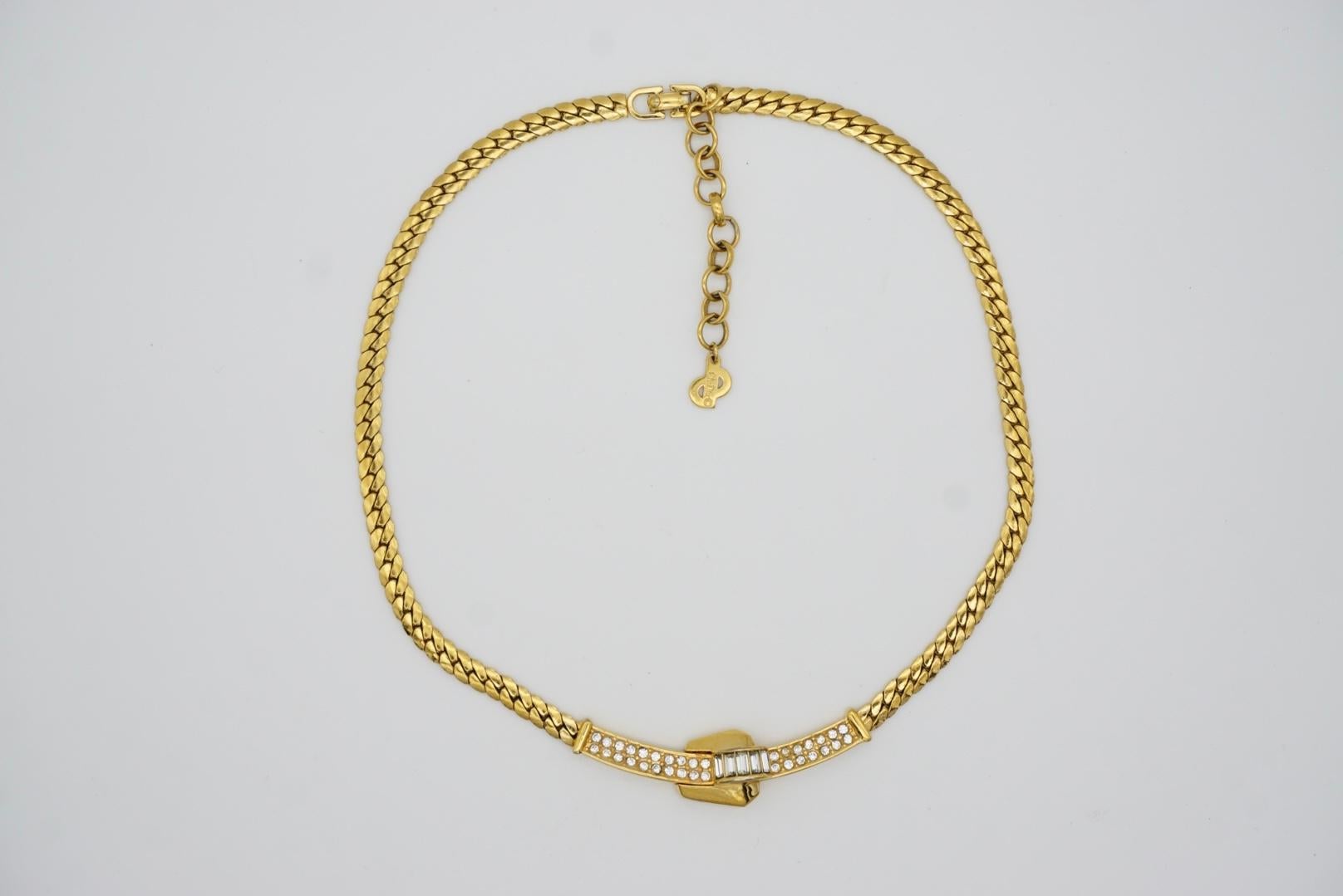 Christian Dior Vintage 1980s Long Bar Crystals Lock Twist Gold Pendant Necklace For Sale 2