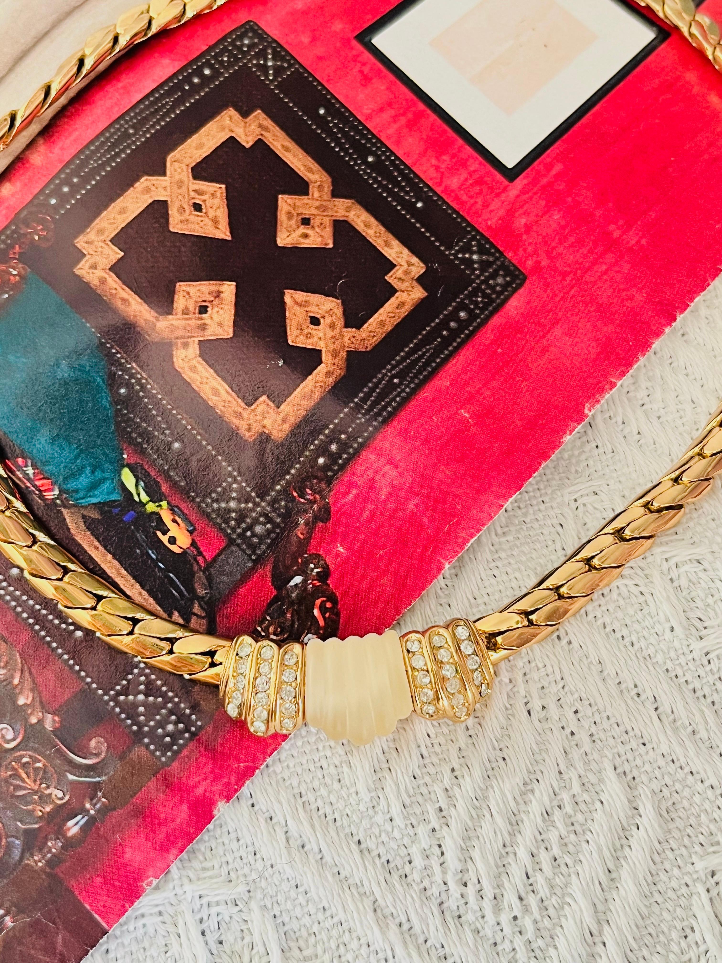 da uomo o donna Christian Dior Vintage anni '80 Collana con cristalli cabochon di conchiglia opaca e gelata bianca in vendita