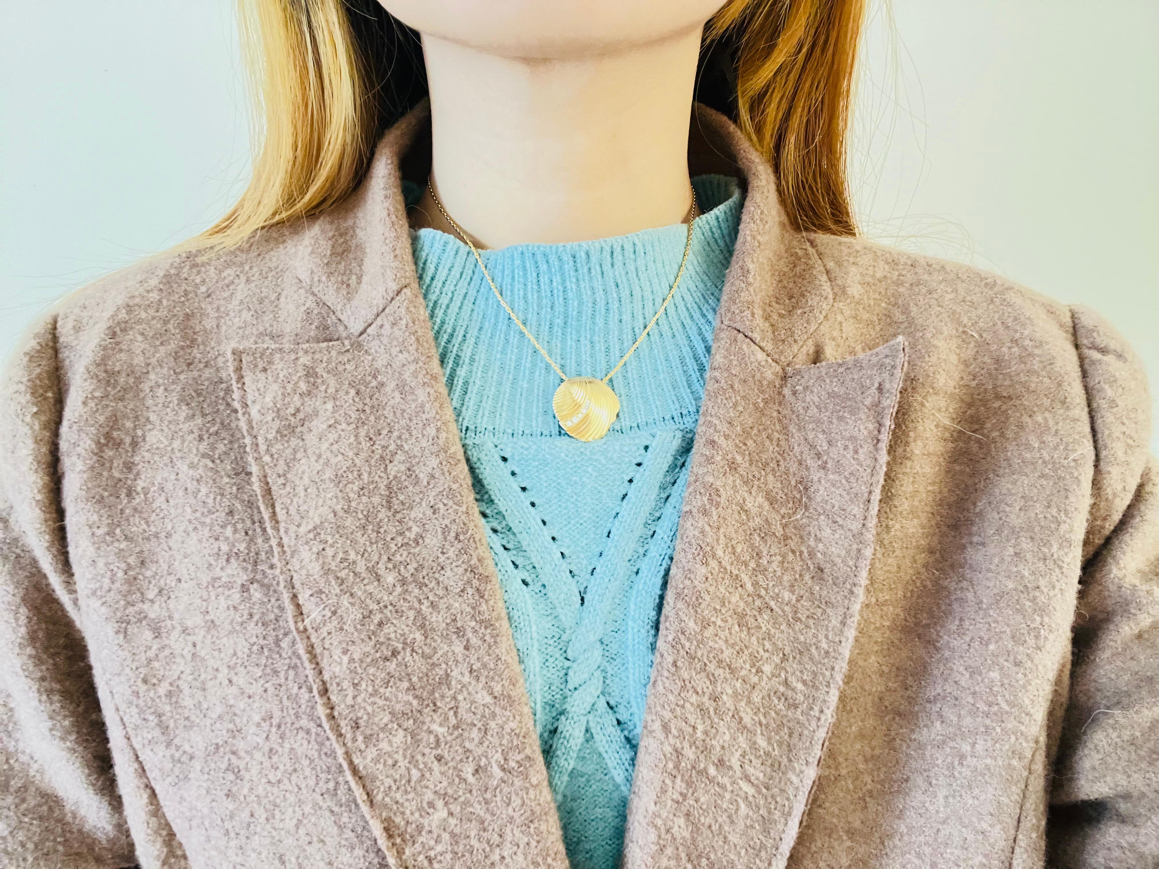Christian Dior Vintage 1980er Jahre Abnormal Shell Kristalle Anhänger Modernist Halskette für Damen oder Herren im Angebot