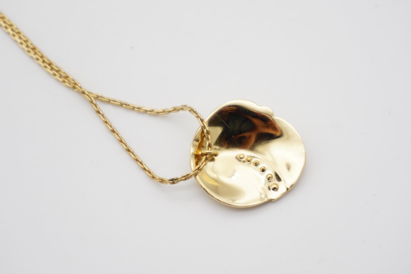 Christian Dior Vintage 1980s Modernist Shell Crystals Gold Pendant Necklace For Sale 3