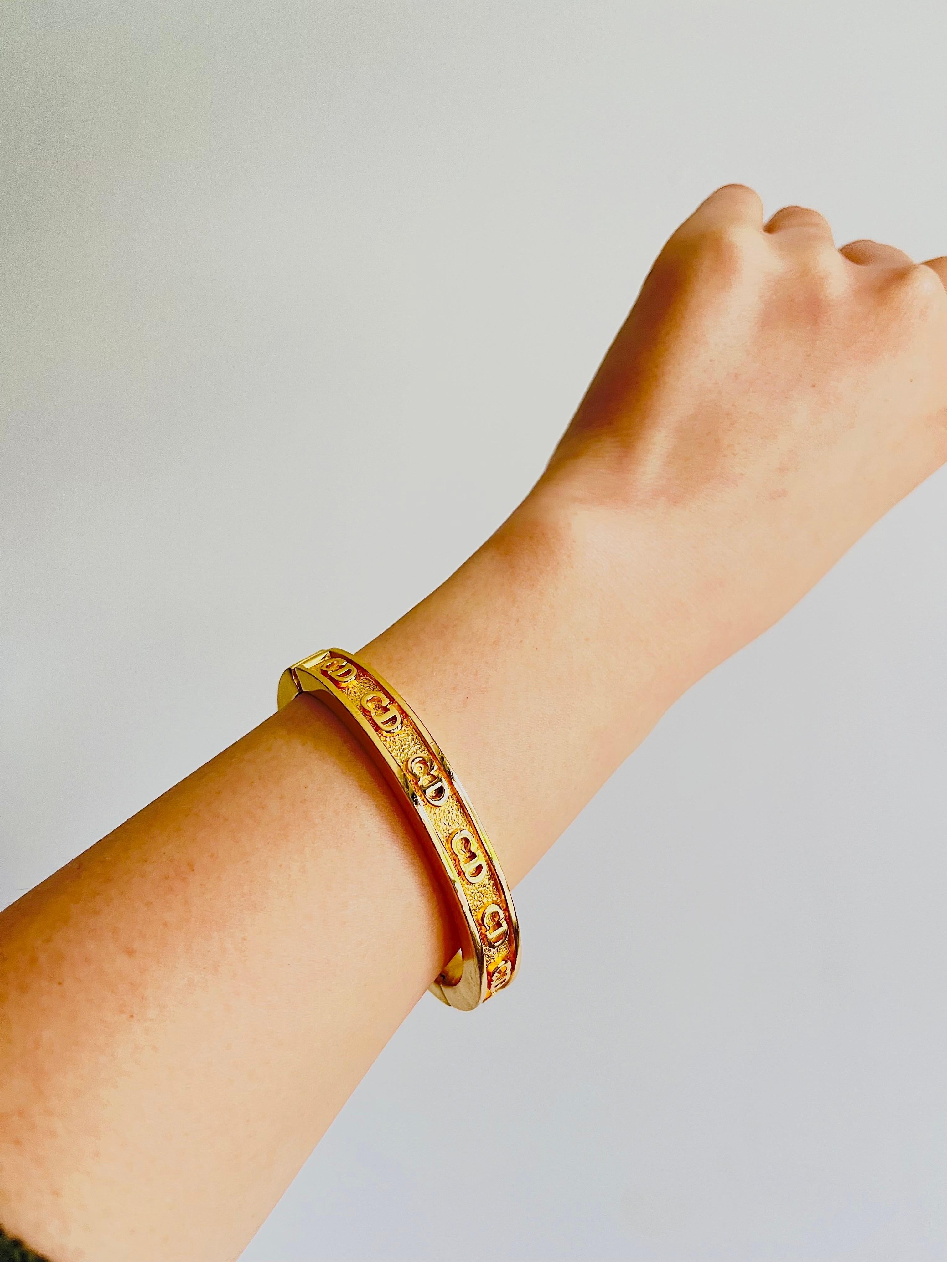 Christian Dior Vintage 1980s Monogram Logo CD Classic Gold Cuff Bangle Bracelet For Sale 2