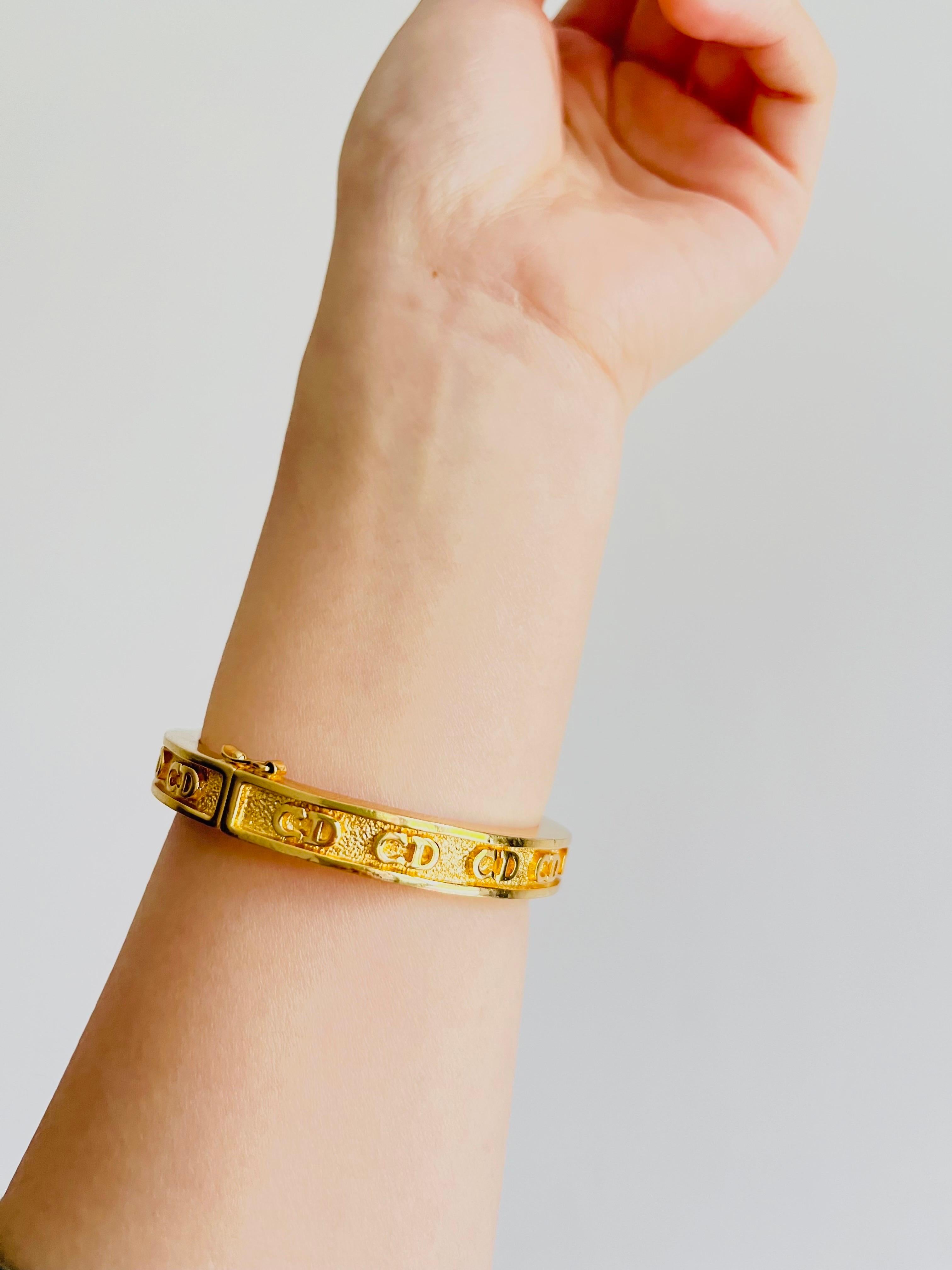 Christian Dior Vintage 1980s Monogram Logo CD Classic Gold Cuff Bangle Bracelet For Sale 3