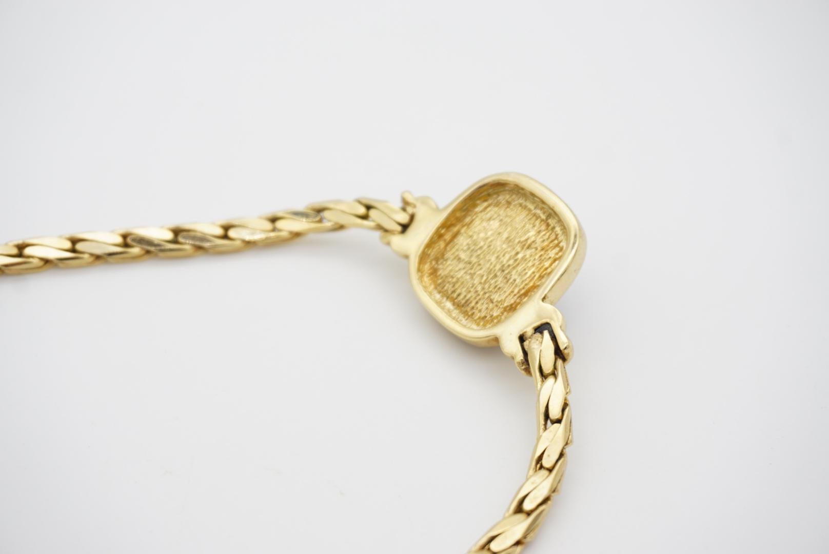 Christian Dior Vintage 1980s Navy Lapis Cabochon Rectangle Pendant Gold Necklace For Sale 5