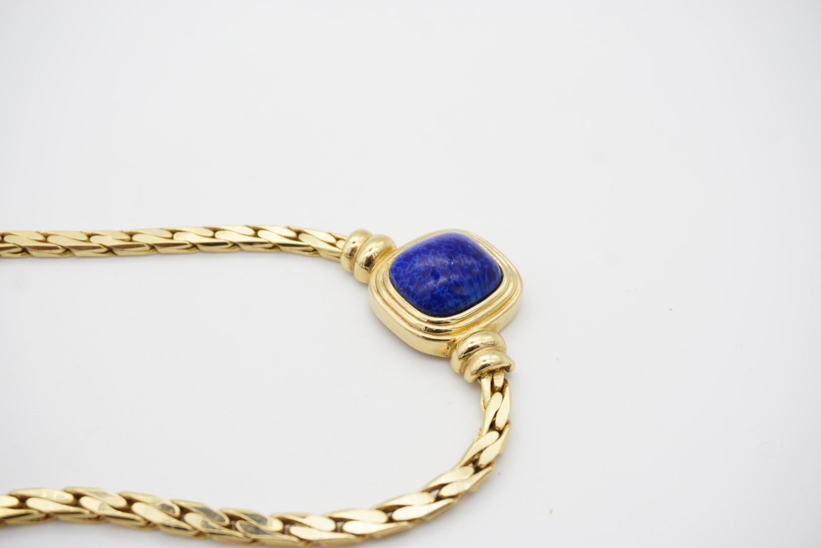 Christian Dior Vintage 1980s Navy Lapis Cabochon Rectangle Pendant Gold Necklace For Sale 3