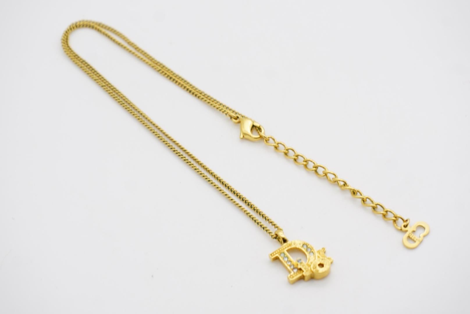 Christian Dior Vintage 1980s Schräges Monogramm Logo Kristalle Anhänger Halskette im Angebot 8
