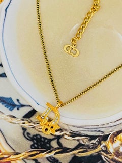 Christian Dior Vintage 1980s Schräges Monogramm Logo Kristalle Anhänger Halskette
