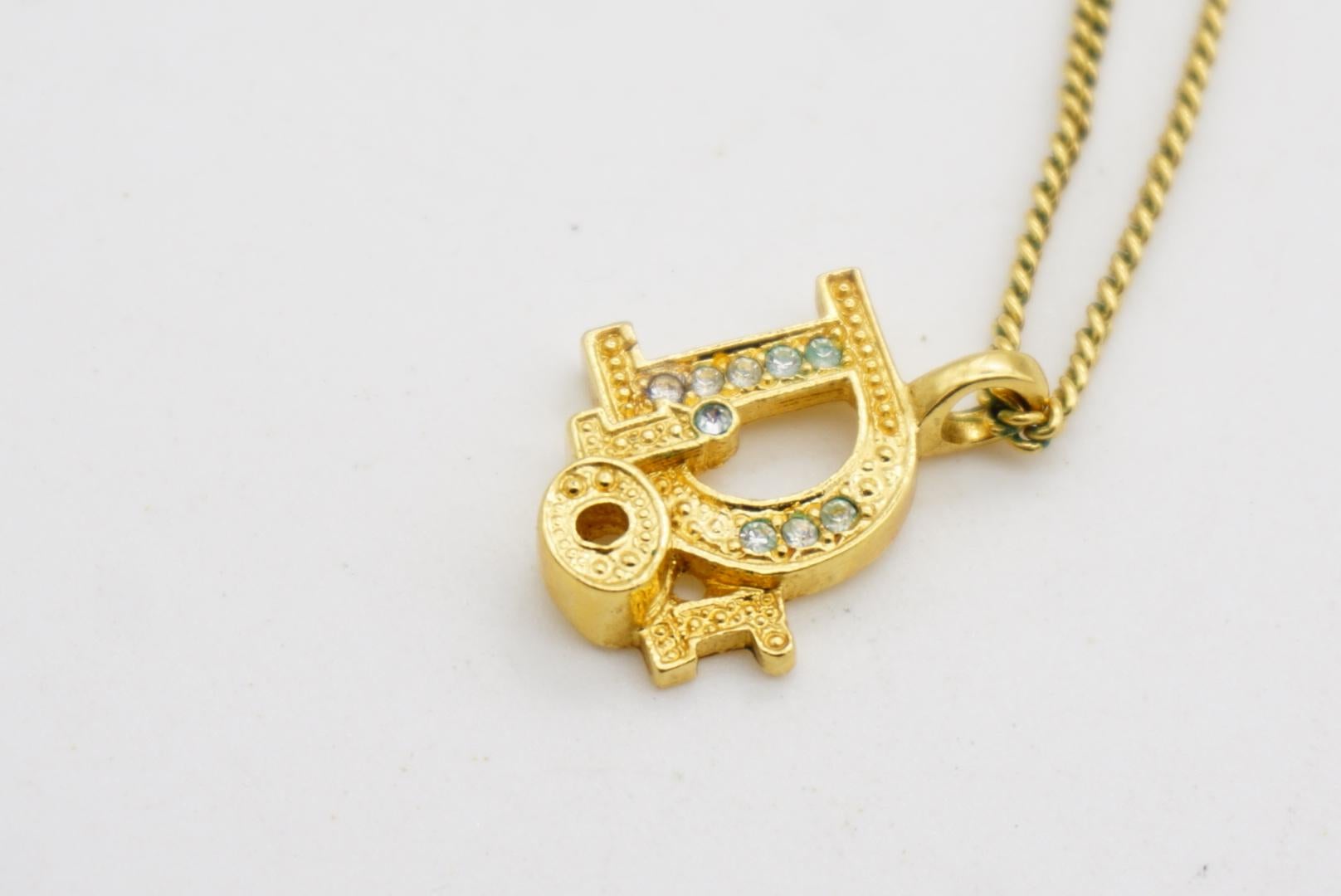 Christian Dior Vintage 1980s Schräges Monogramm Logo Kristalle Anhänger Halskette im Angebot 4