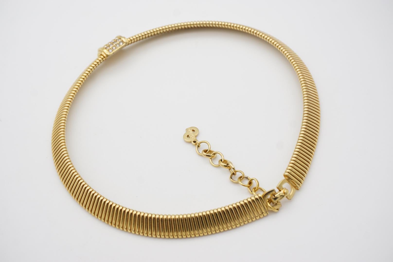 Christian Dior Vintage 1980s Omega Collar Shining Crystals Square Gold Necklace For Sale 2