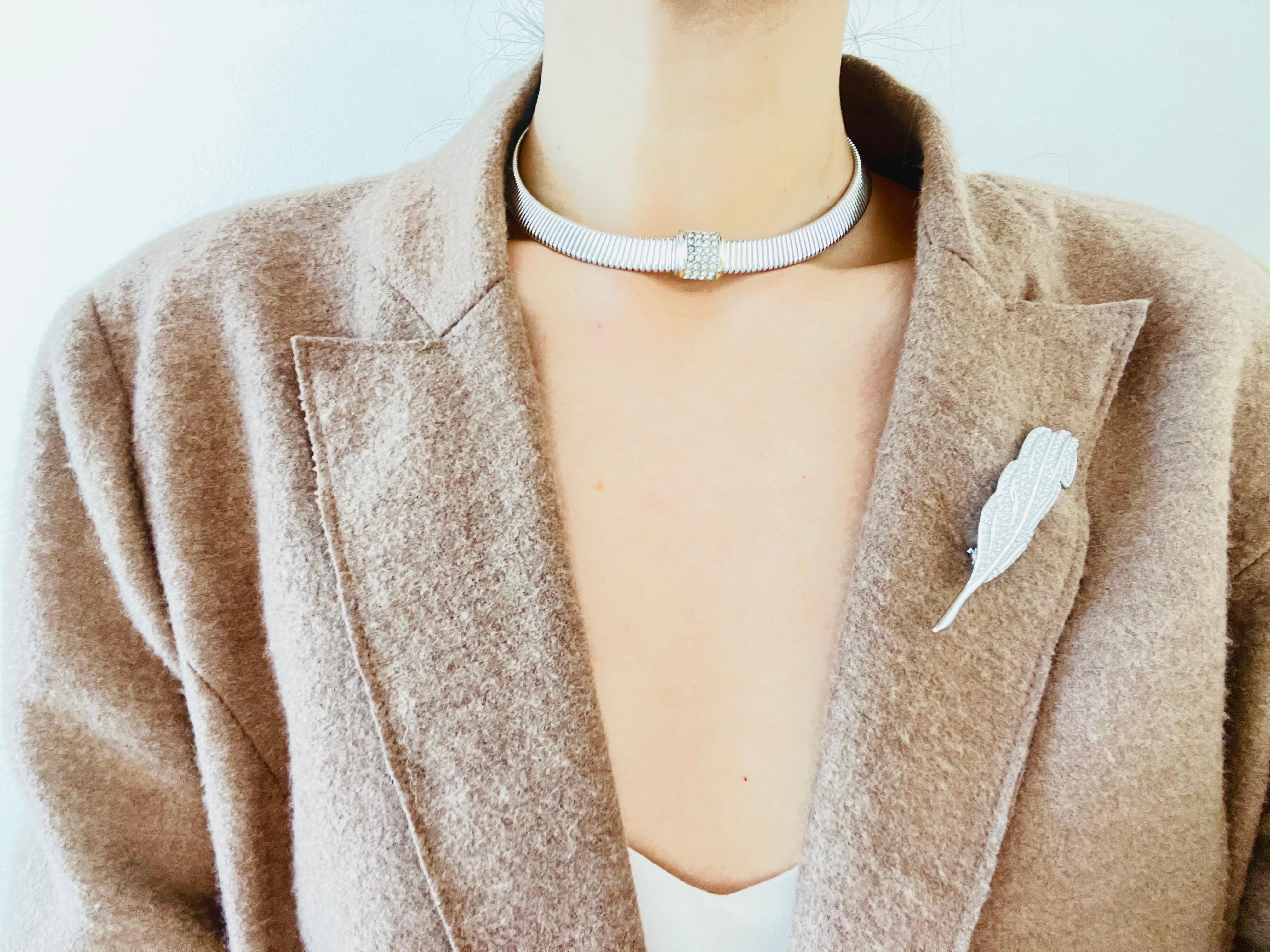 Christian Dior Vintage 1980s Omega Collar Square White Crystals Silver Necklace For Sale 2