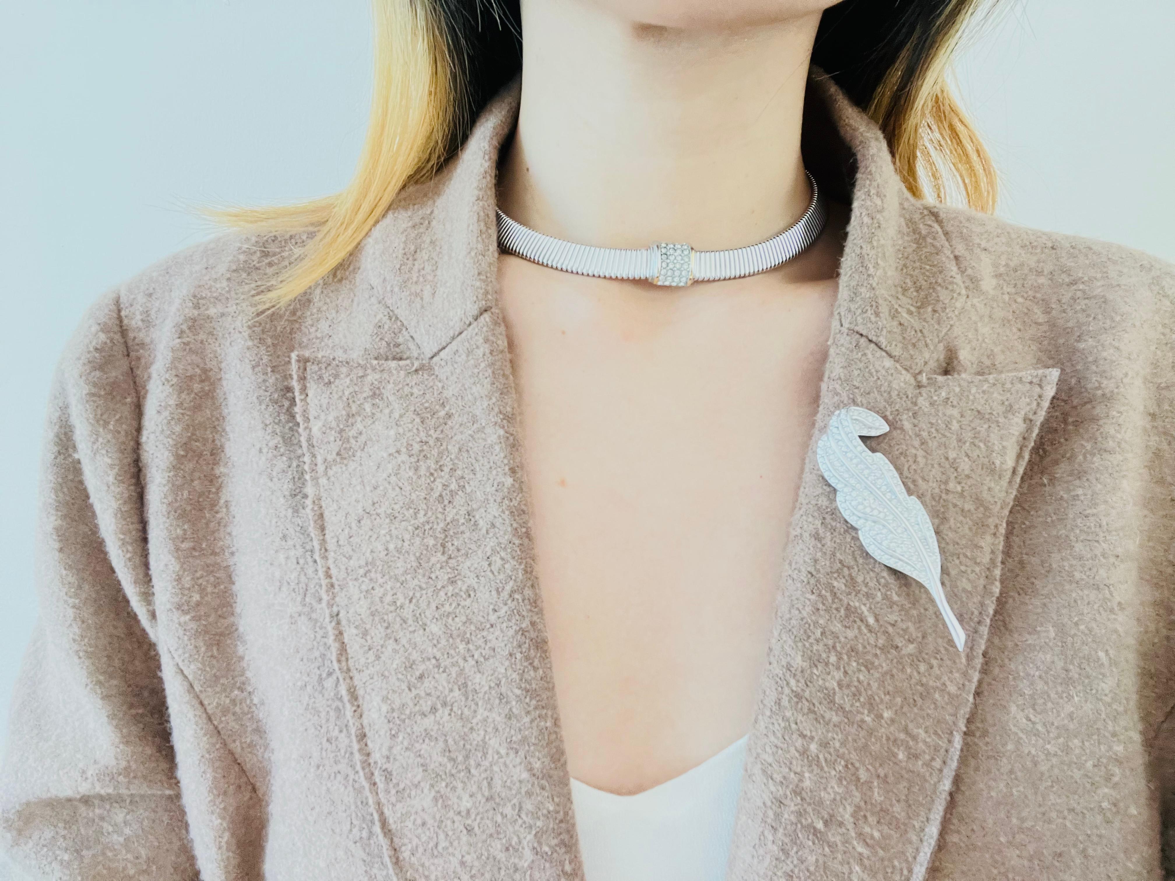 Christian Dior Vintage 1980s Omega Collar Square White Crystals Silver Necklace For Sale 4
