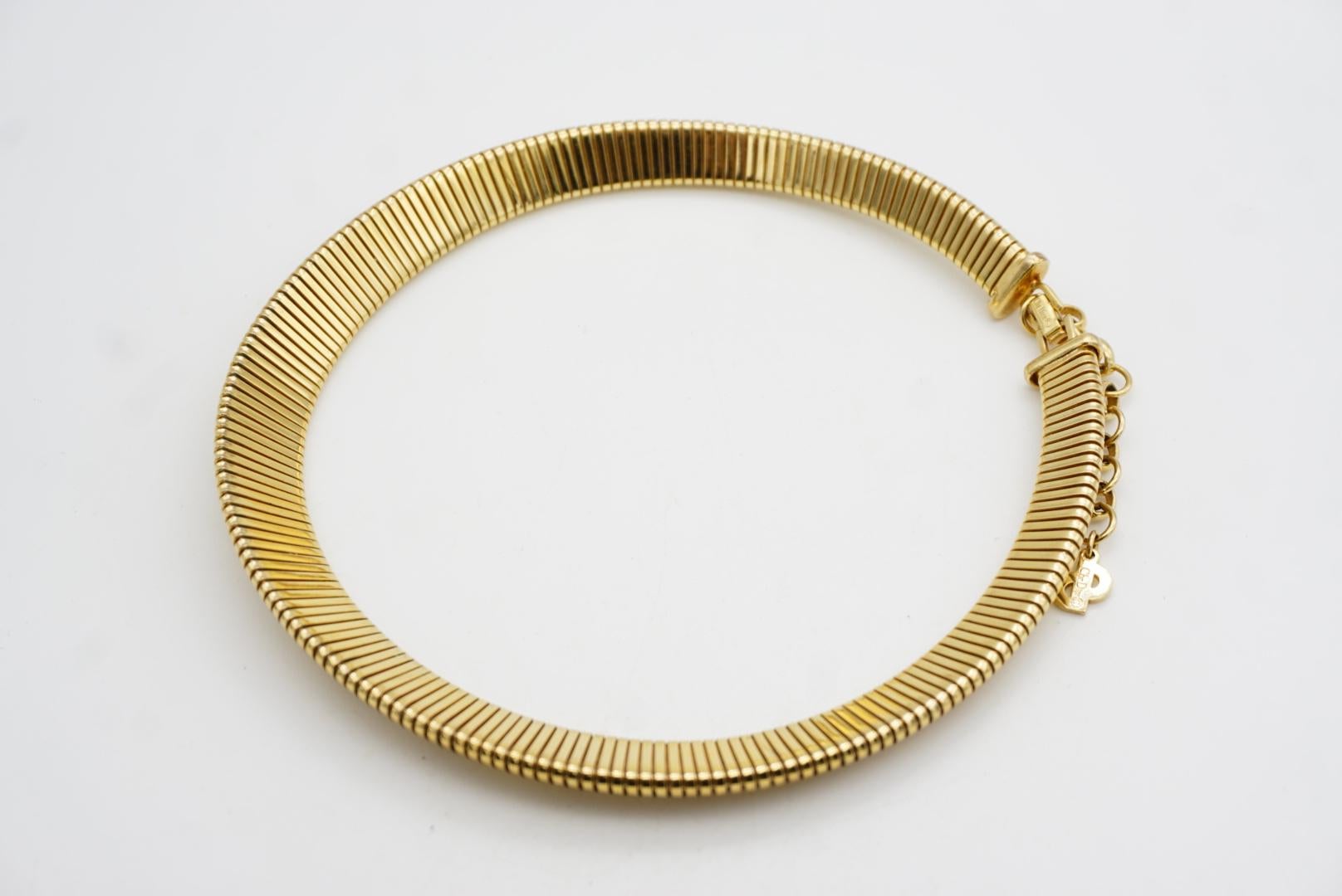 Christian Dior Vintage 1980s Omega Ribbed Adjustable Snake Choker Gold Necklace For Sale 8