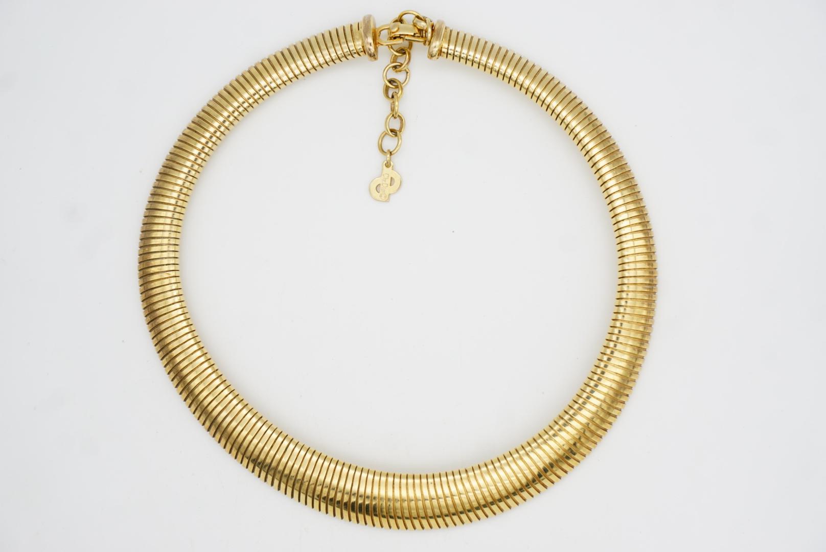 Christian Dior Vintage 1980s Omega Ribbed Adjustable Snake Choker Gold Necklace For Sale 3