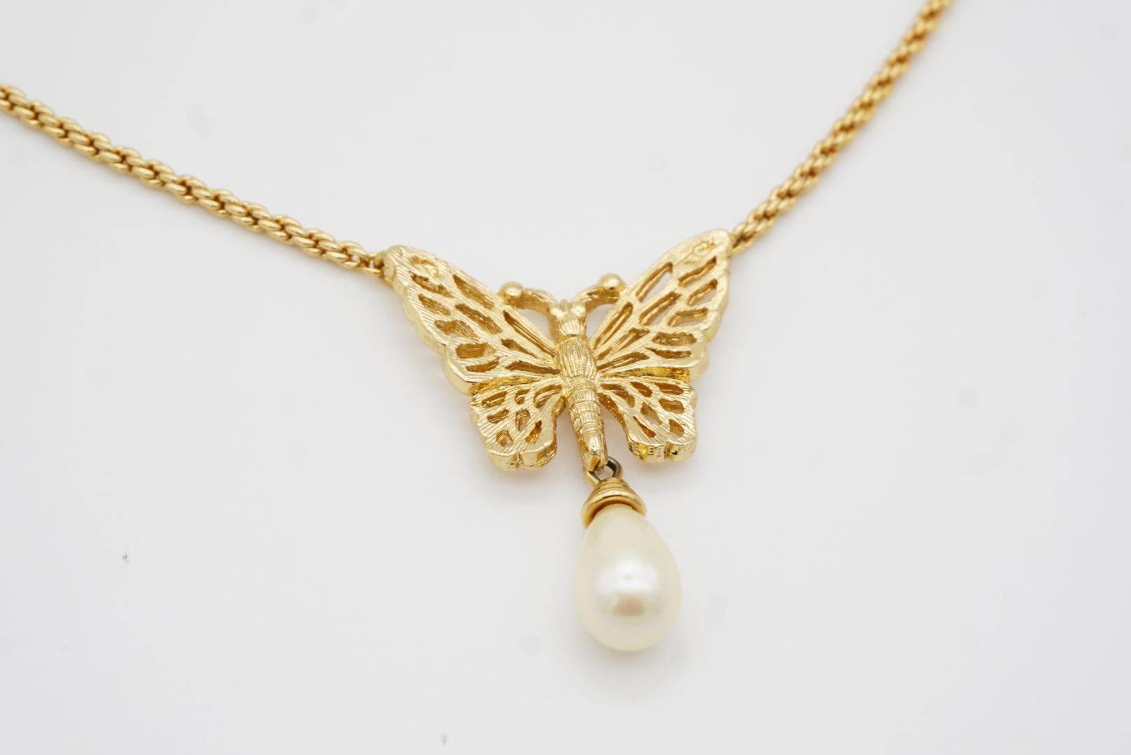 Christian Dior Vintage 1980s Openwork Butterfly White Water Drop Pearl Necklace For Sale 5