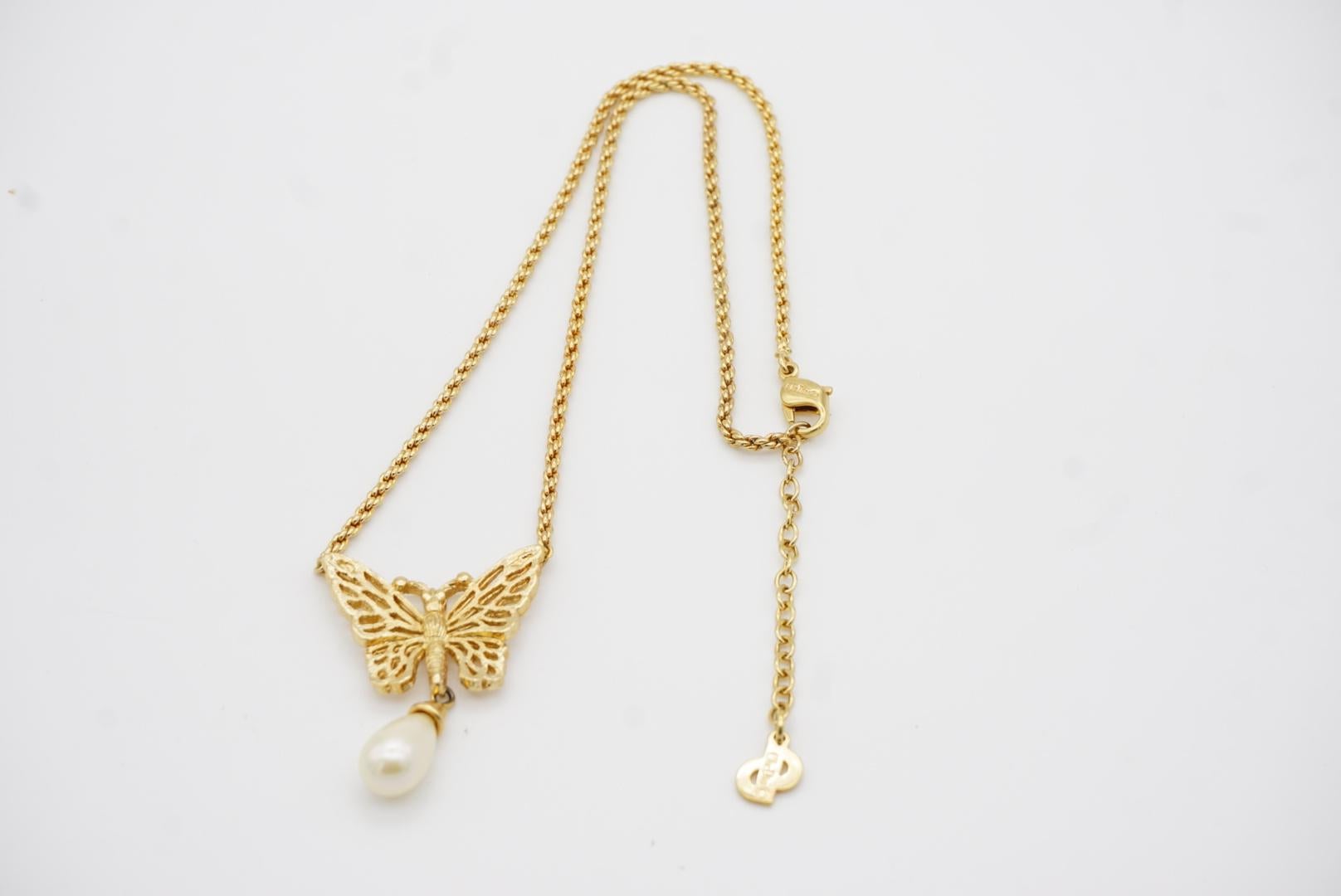 Christian Dior Vintage 1980s Openwork Butterfly White Water Drop Pearl Necklace For Sale 9
