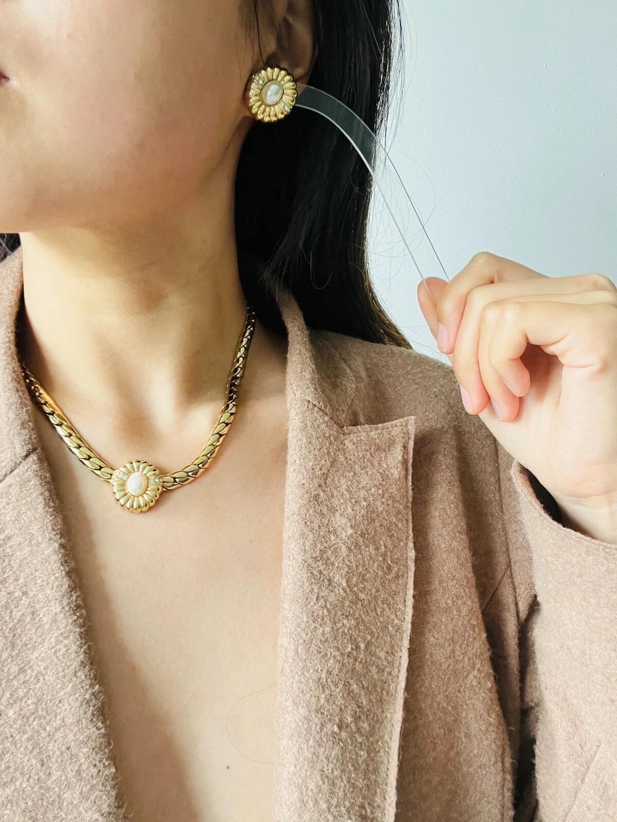 Christian Dior Vintage 1980s Oval Flower Pearls Crystals Set Necklace Earrings For Sale 2
