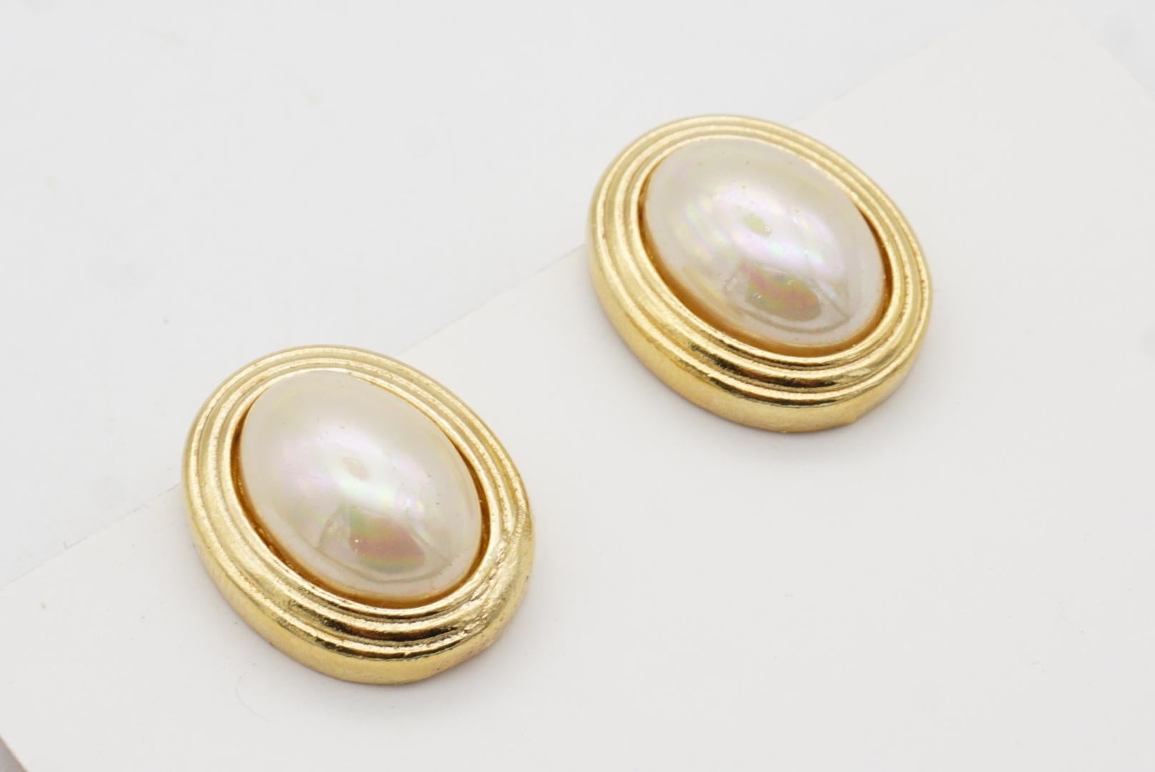 Christian Dior Vintage 1980s Oval Large White Pearl Retro Elegant Clip Earrings For Sale 5