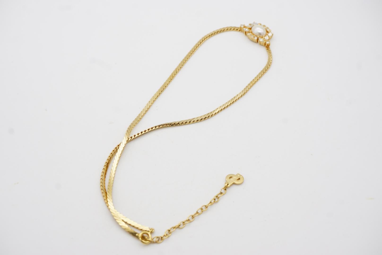 Christian Dior Vintage 1980er Jahre Oval Perle Blume Kristalle Gold Anhänger Halskette im Angebot 8