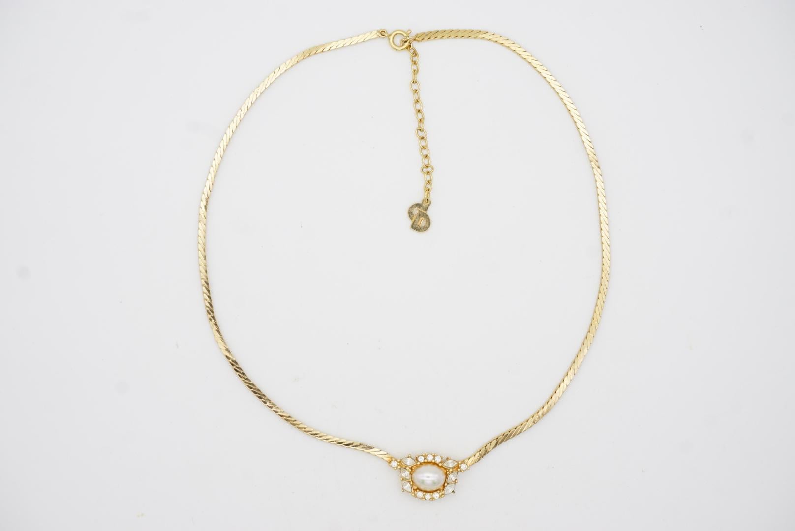 Christian Dior Vintage 1980er Jahre Oval Perle Blume Kristalle Gold Anhänger Halskette im Angebot 3