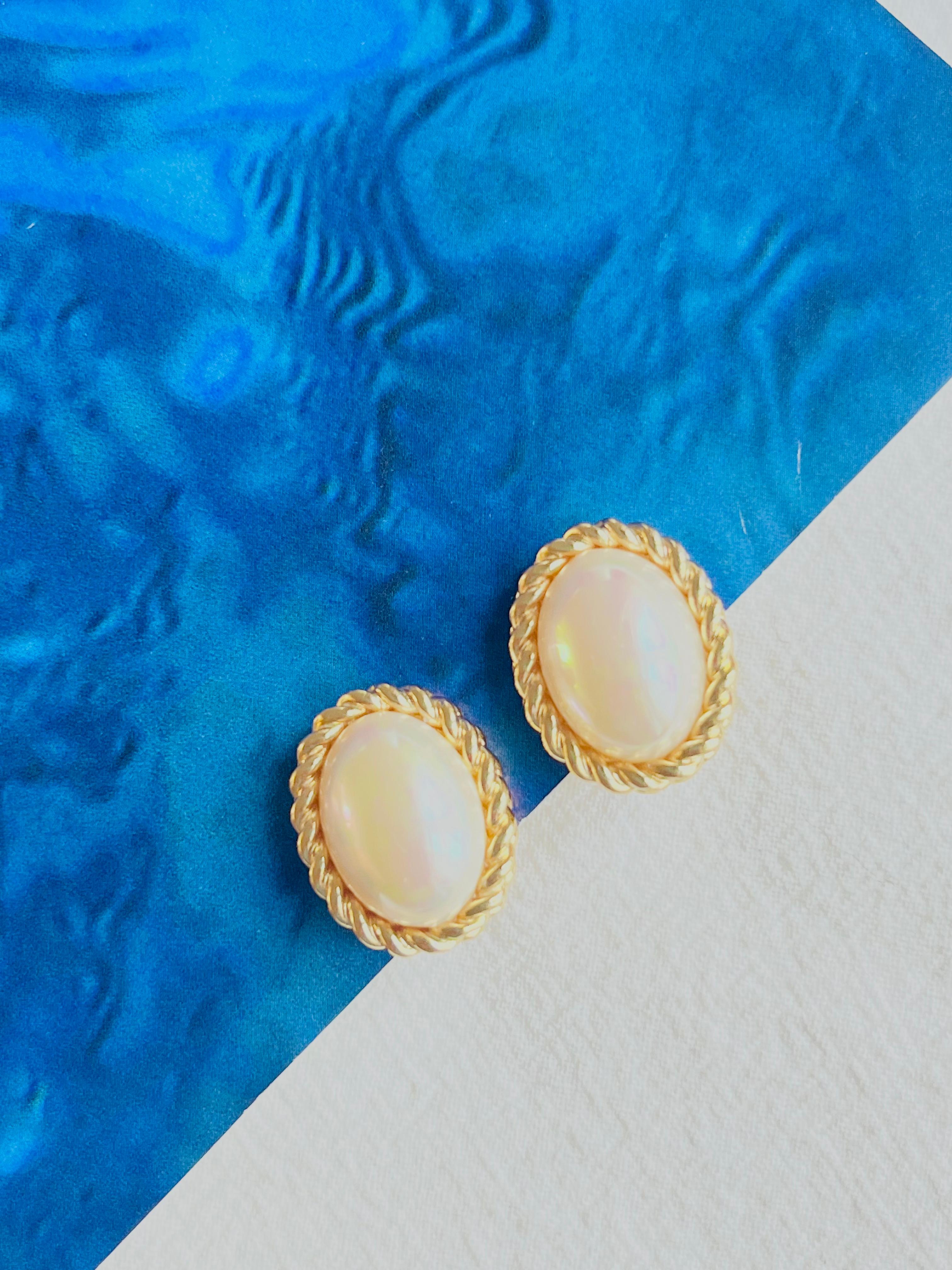 Art Deco Christian Dior Vintage 1980s Oval White Pearl Swirl Twist Gold Clip On Earrings