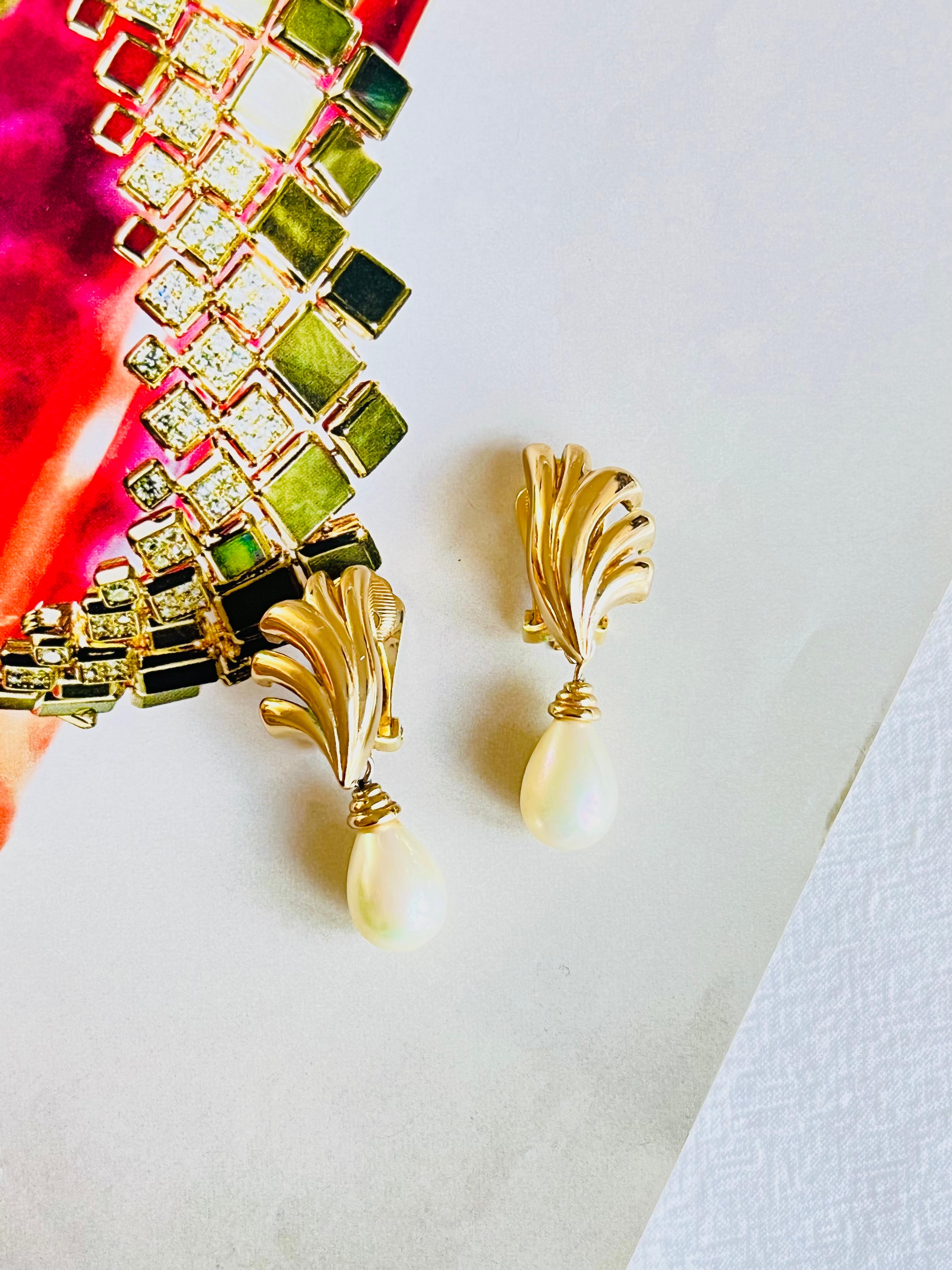 Art Deco Christian Dior Vintage 1980s Pearl Water Tear Fan Shell Gold Drop Clip Earrings
