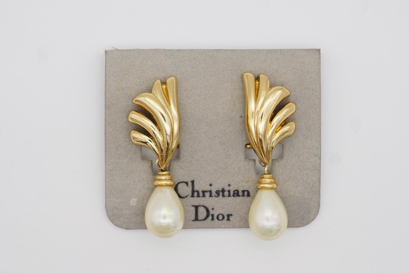Christian Dior Vintage 1980s Pearl Water Tear Fan Shell Gold Drop Clip Earrings 3