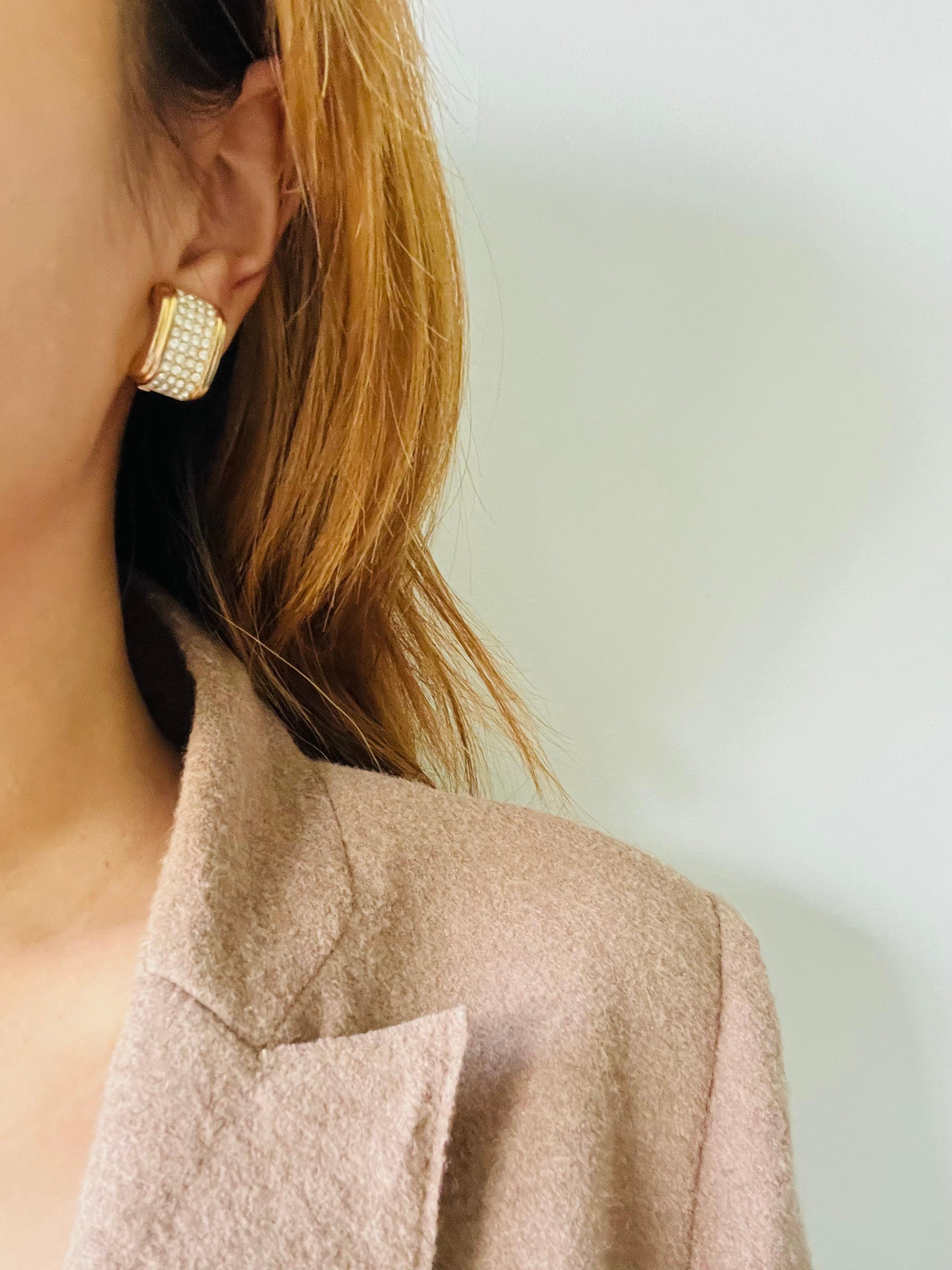 Christian Dior Vintage 1980s Rechteck Ganzkristalle Kuppel Gold Clip Ohrringe für Damen oder Herren im Angebot