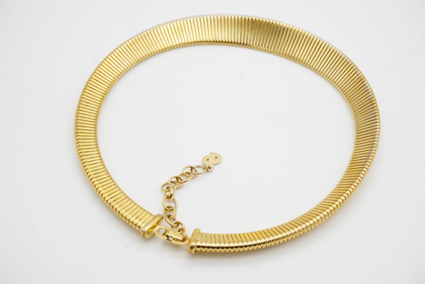 Christian Dior Vintage 1980s Ribbed Adjustable Omega Snake Choker Gold Necklace For Sale 9
