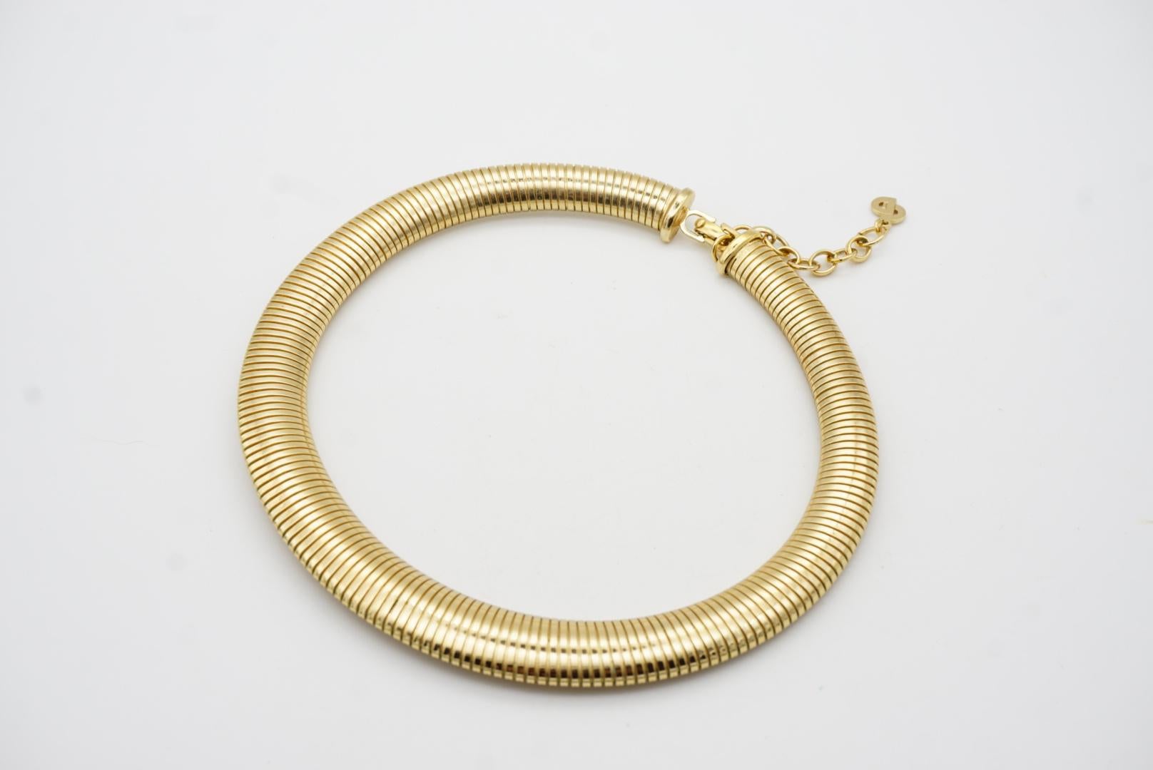 Christian Dior Vintage 1980s Ribbed Adjustable Omega Snake Choker Gold Necklace 1