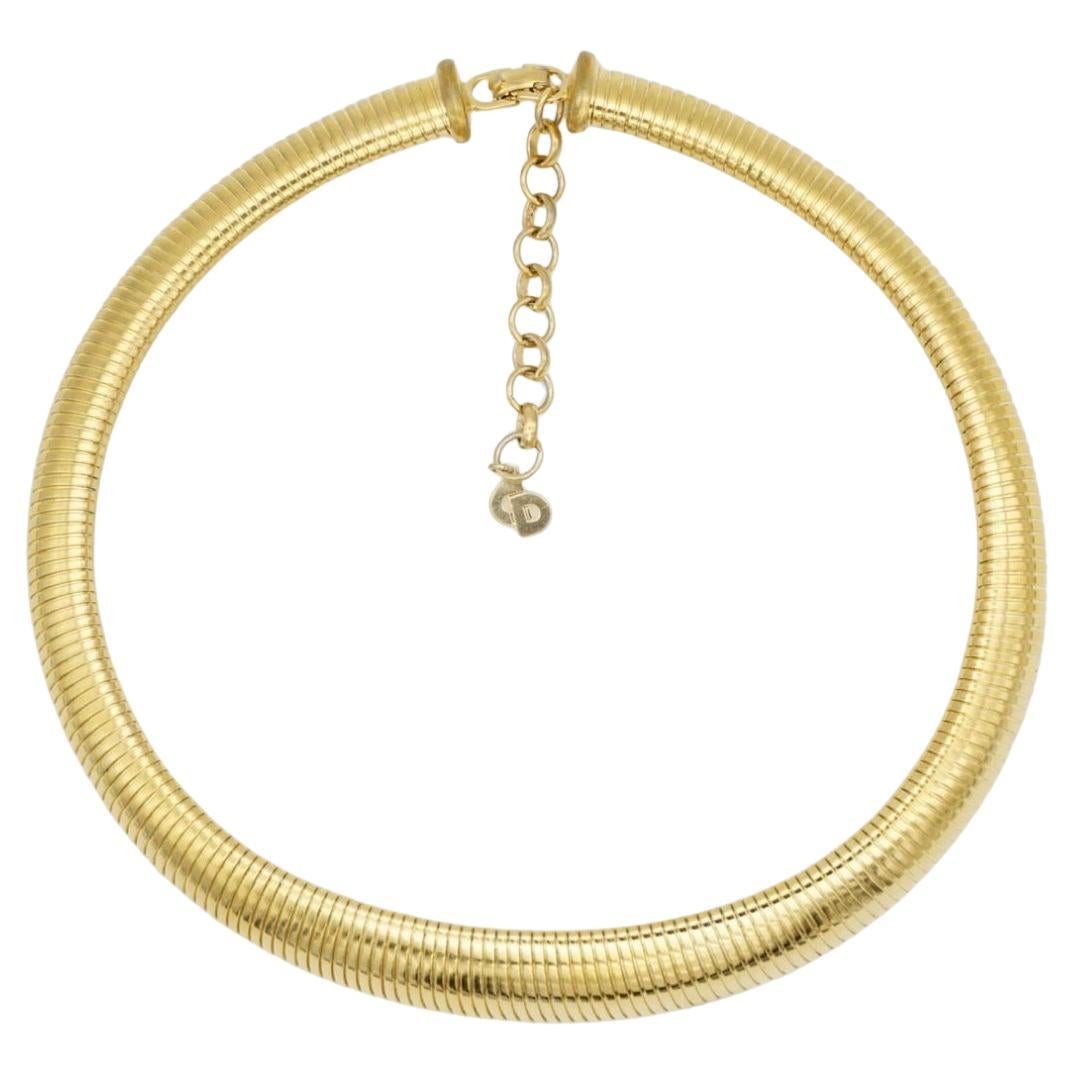 Christian Dior Vintage 1980s Ribbed Adjustable Omega Snake Choker Gold Necklace For Sale
