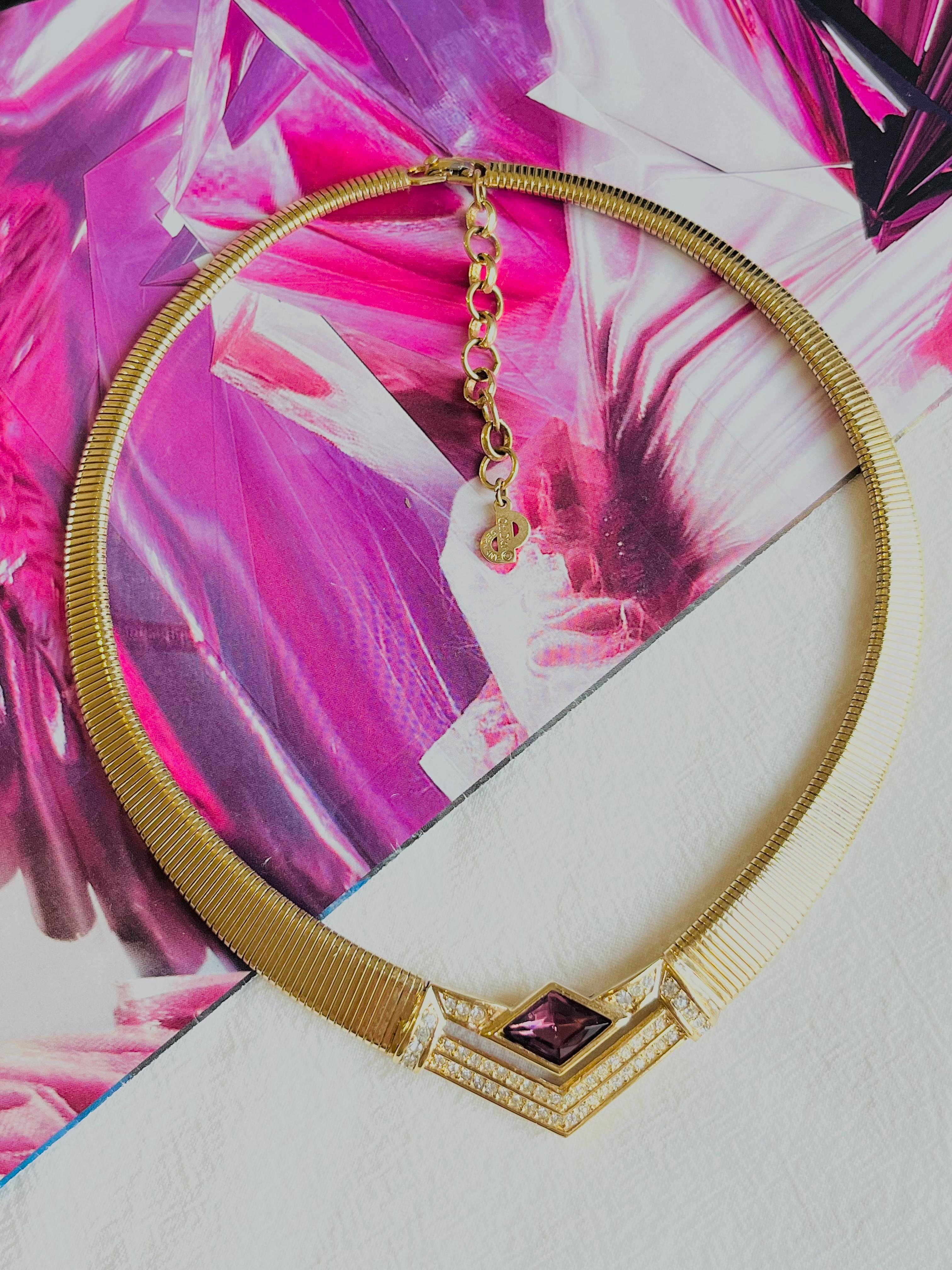 Art Deco Christian Dior Vintage 1980s Ribbed Amethyst Crystals Triangle Omega Necklace For Sale