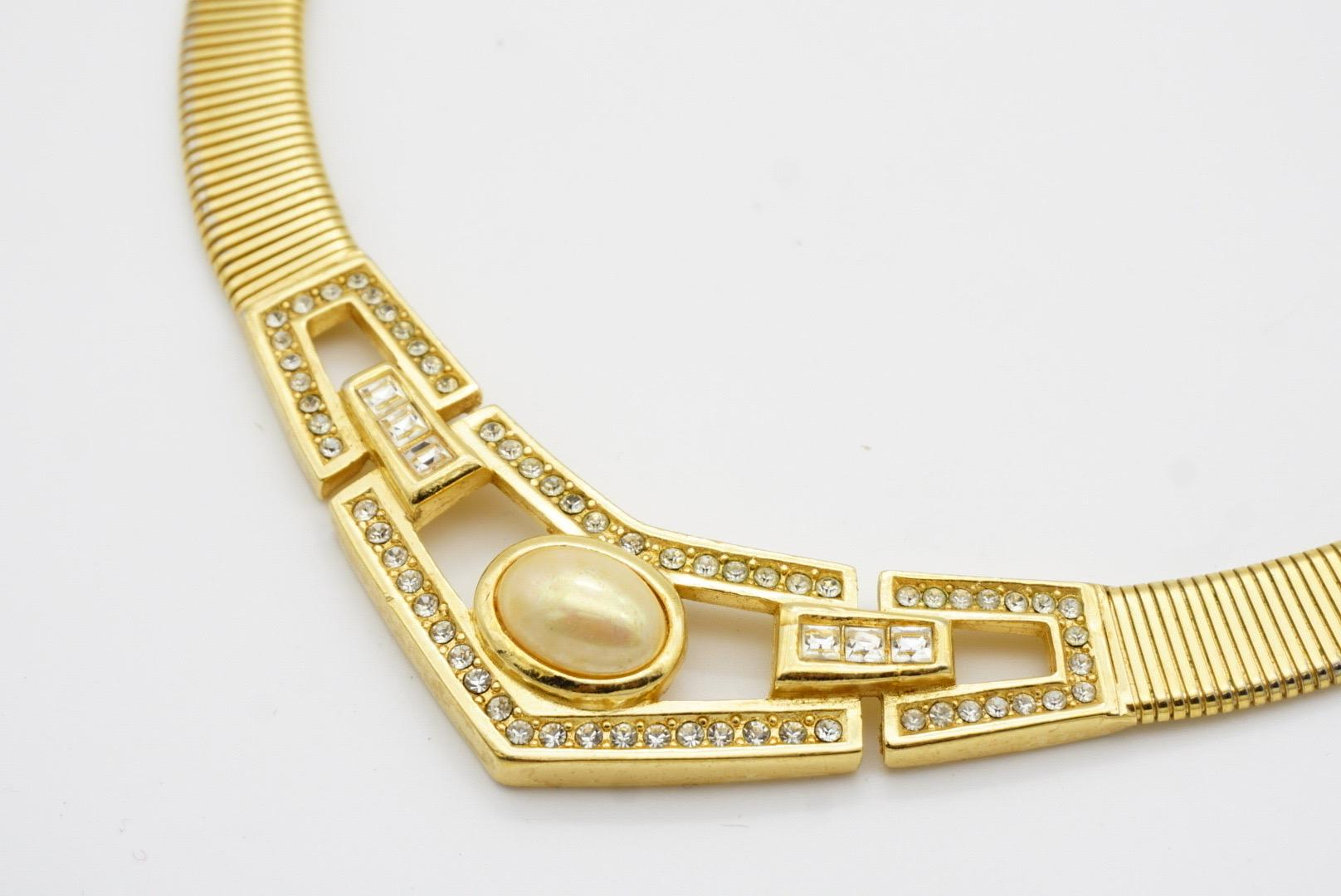 Christian Dior Vintage Años 80 Collar Omega Ovalado Calado Cristales Perla en venta 7