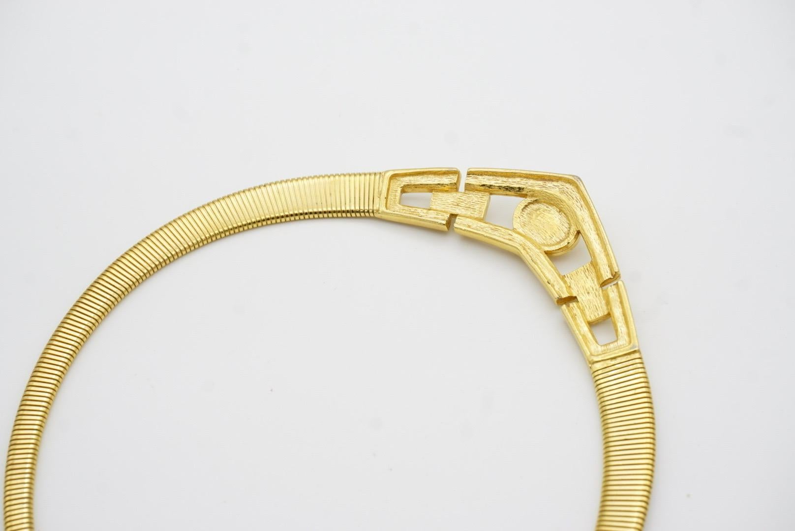 Christian Dior Vintage Años 80 Collar Omega Ovalado Calado Cristales Perla en venta 11